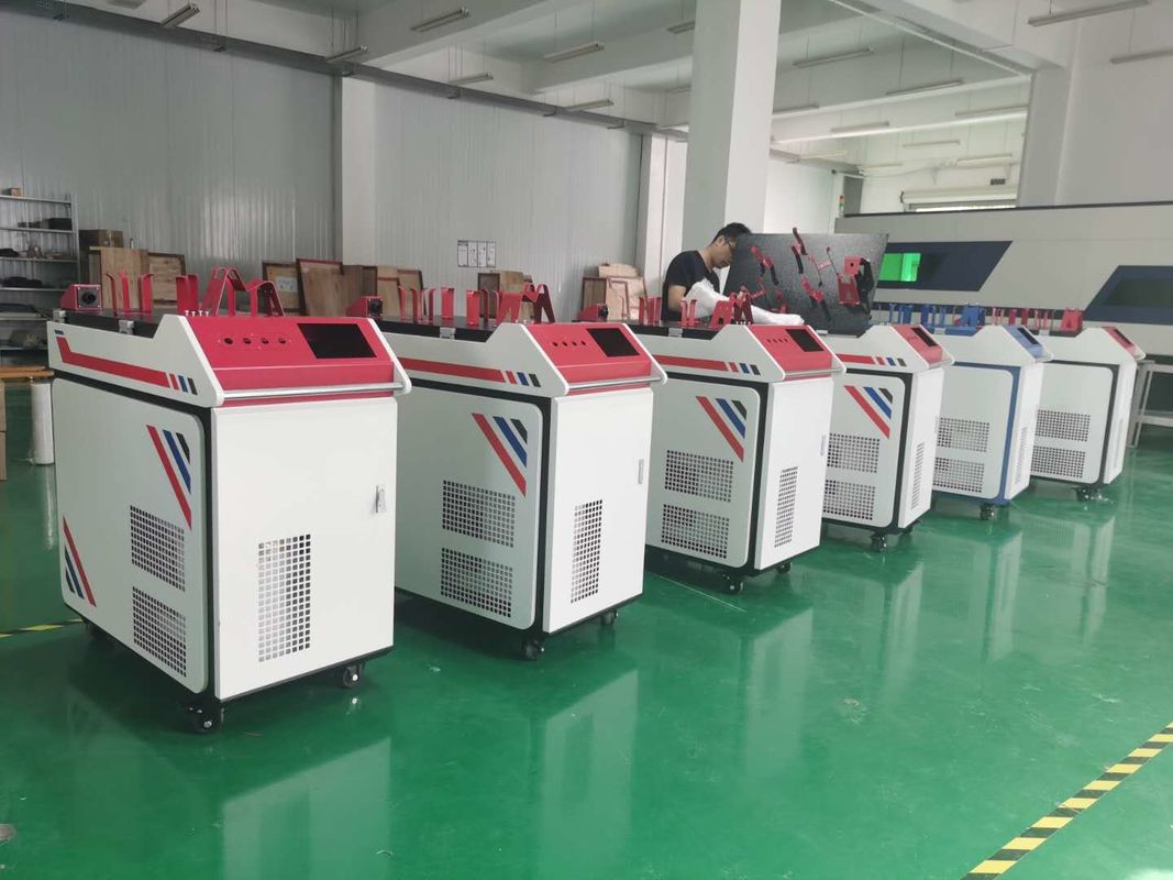 Φορητή μηχανή συγκόλλησης λέιζερ 1000W 1080nm IPG ΑΝΏΤΑΤΗ CW IEC60204