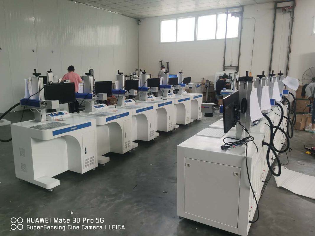 Λέιζερ μετάλλων 30W 60khz που χαρακτηρίζει τις μηχανές, λέιζερ που χαρακτηρίζουν τη μηχανή για το πλαστικό