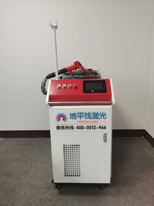 συγκόλληση ανοξείδωτου 1080nm 1500W 3mm από τη μηχανή συγκόλλησης λέιζερ ινών