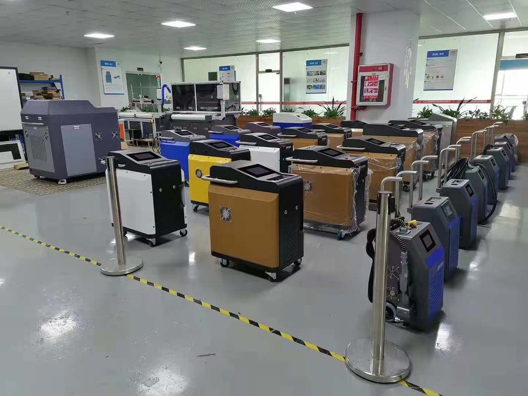 ΑΝΏΤΑΤΗ JPT καθαρισμού λέιζερ 500W MOPA πηγή λέιζερ μηχανών για την αφαίρεση σκουριάς